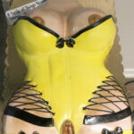 San-Francisco-California-Yellow-Bumble-Bee-Custom-Bachelor-Sexy-Cake